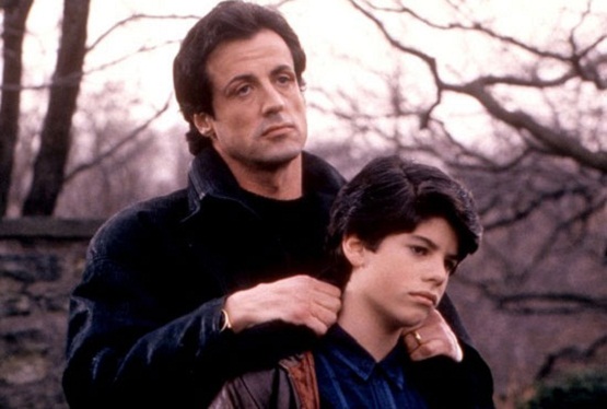 sylvester és sage stallone a rocky v-ben.jpg