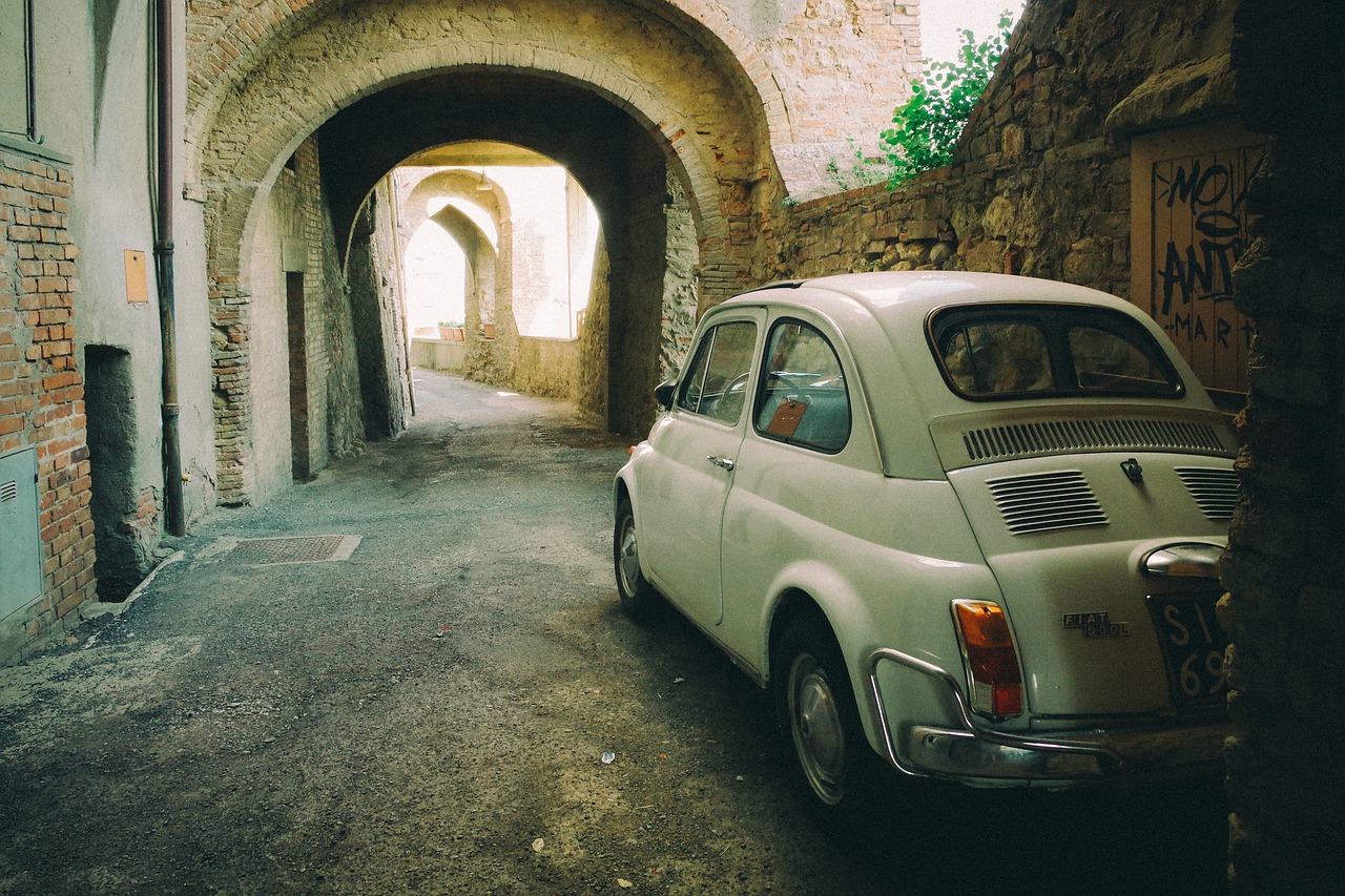 fiat-923601_1280.jpg