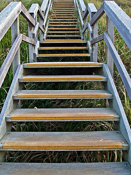 stairs-1406794_340.jpg