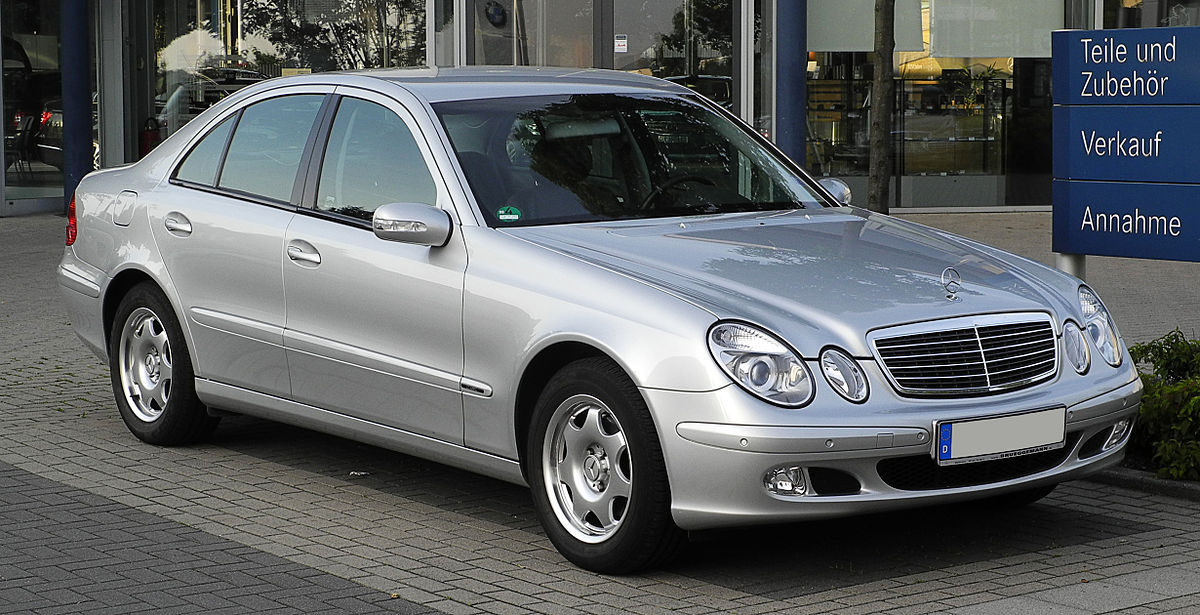 w211prefacelift.jpg