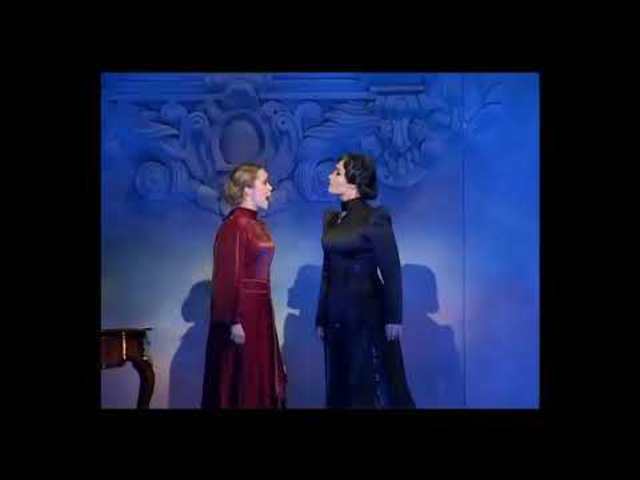 Vágó Zsuzsi, Nádasi Veronika - Mrs de Winter itt áll