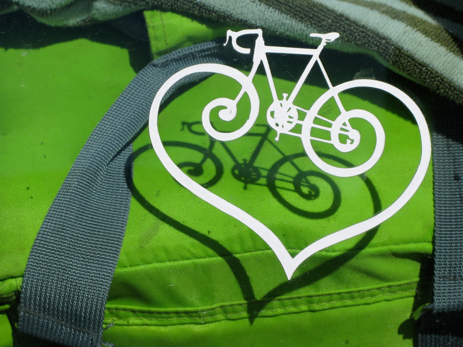bike heart sticker.jpg