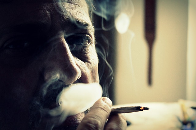 smoke-102455_640.jpg