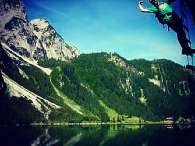 Másszunk! Let's climb! #mertutaznijo #eupolisz #austria365 #salzkammergut #viaferrata #klettersteig #gosausee #climbing #summer #lake