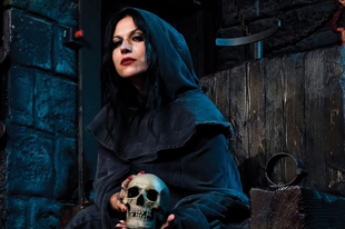 Cristina Scabbia: „ Sötét időszak ez most a zenére nézve"