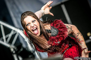 Floor Jansen: „Senkit sem akartam megbántani"