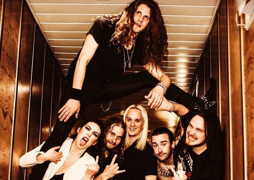 amaranthe19535306_1926964350884015_9093123176463859712_n.jpg