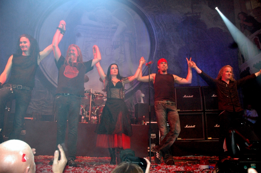 nightwish_paradiso_once_tour_08-11-2004_094.jpg