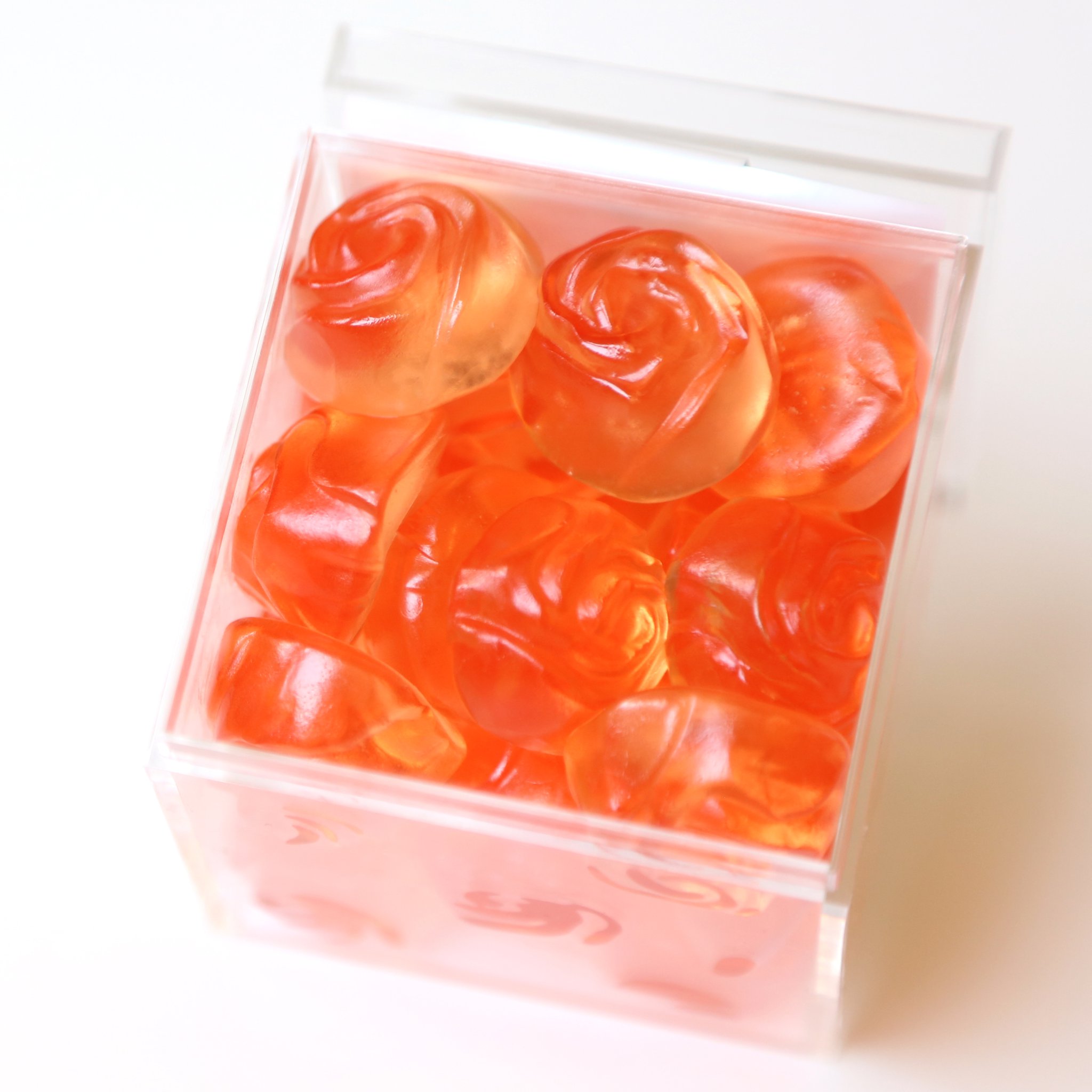 b4e9bfbf15c22cb7_rose-gummies-roses.jpg