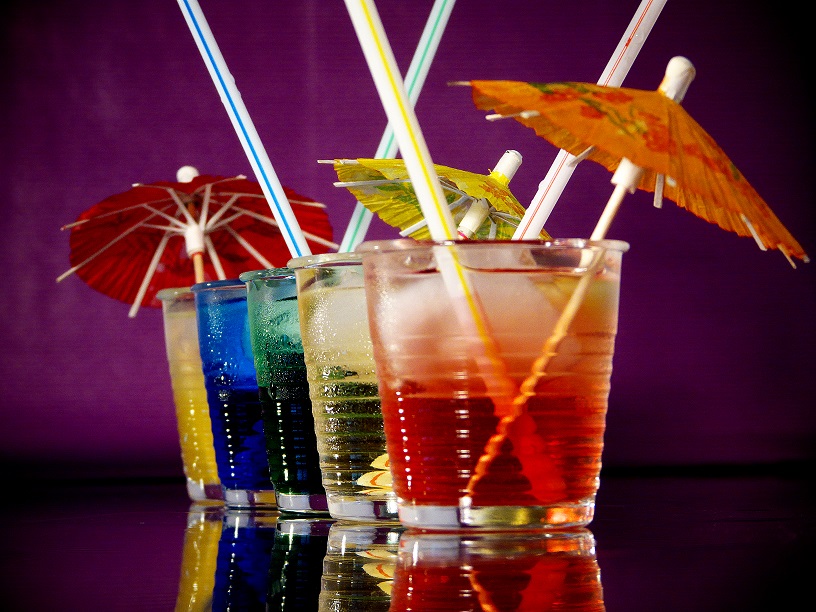 cocktails_mit_schirmchen_1.jpg