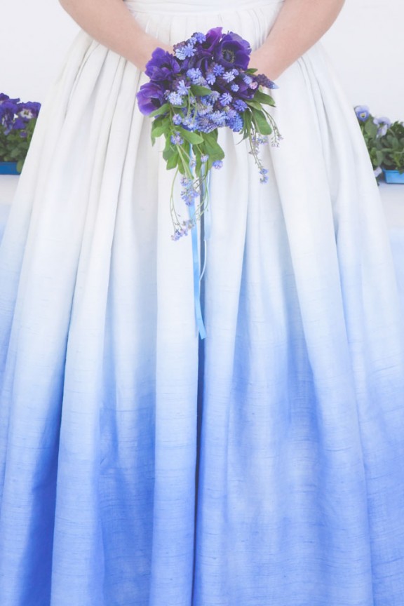diy-dip-dyed-wedding-dress-and-wedding-table3-576x864.jpg