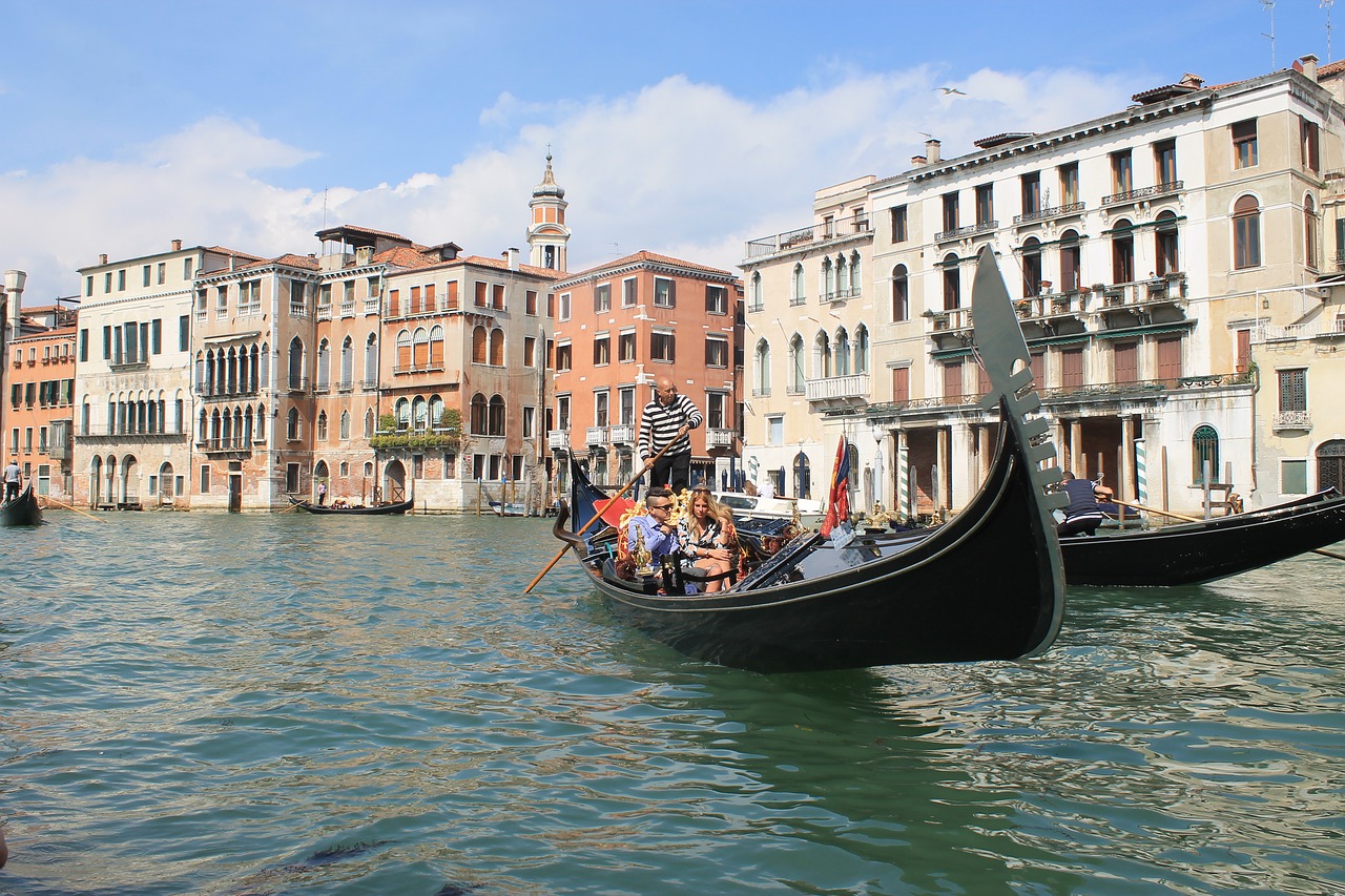 gondola-2448353_1280.jpg