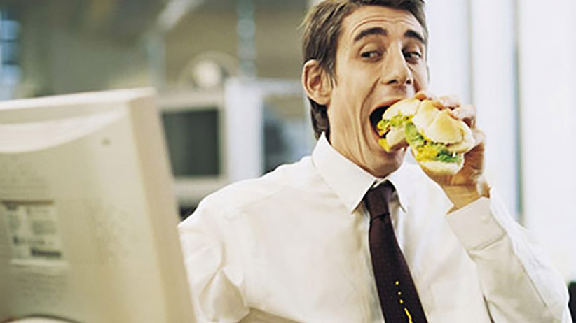 why-you-should-never-eat-lunch-at-your-desk.jpg