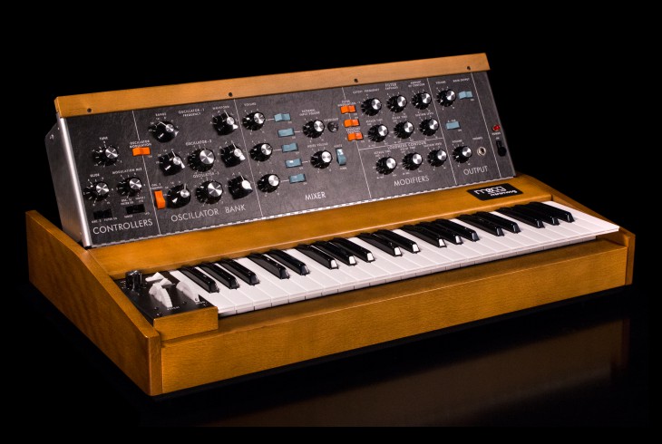 minimoog_model_d_angle.jpg