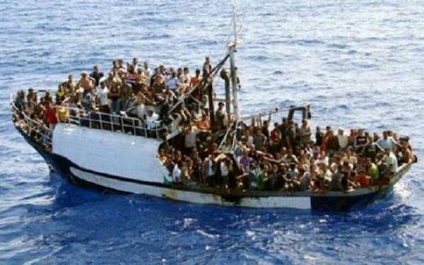 boat-sinks-off-libya.jpg