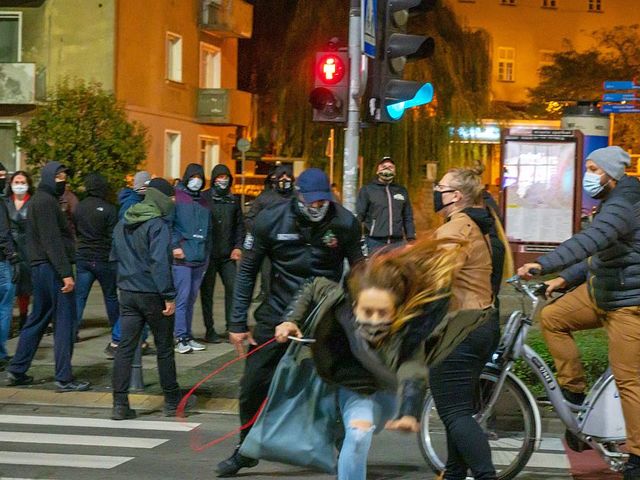 Vigyázó szemetek Varsóra vessétek! [53.]
