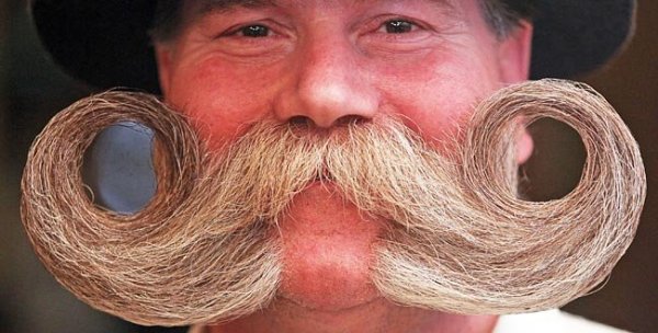 mustache-man_650