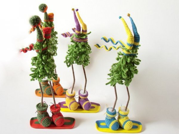 christmas-craft-ideas-funny-cute-crochet-christmas-trees-make-handmade-1nUWLB88Gk60