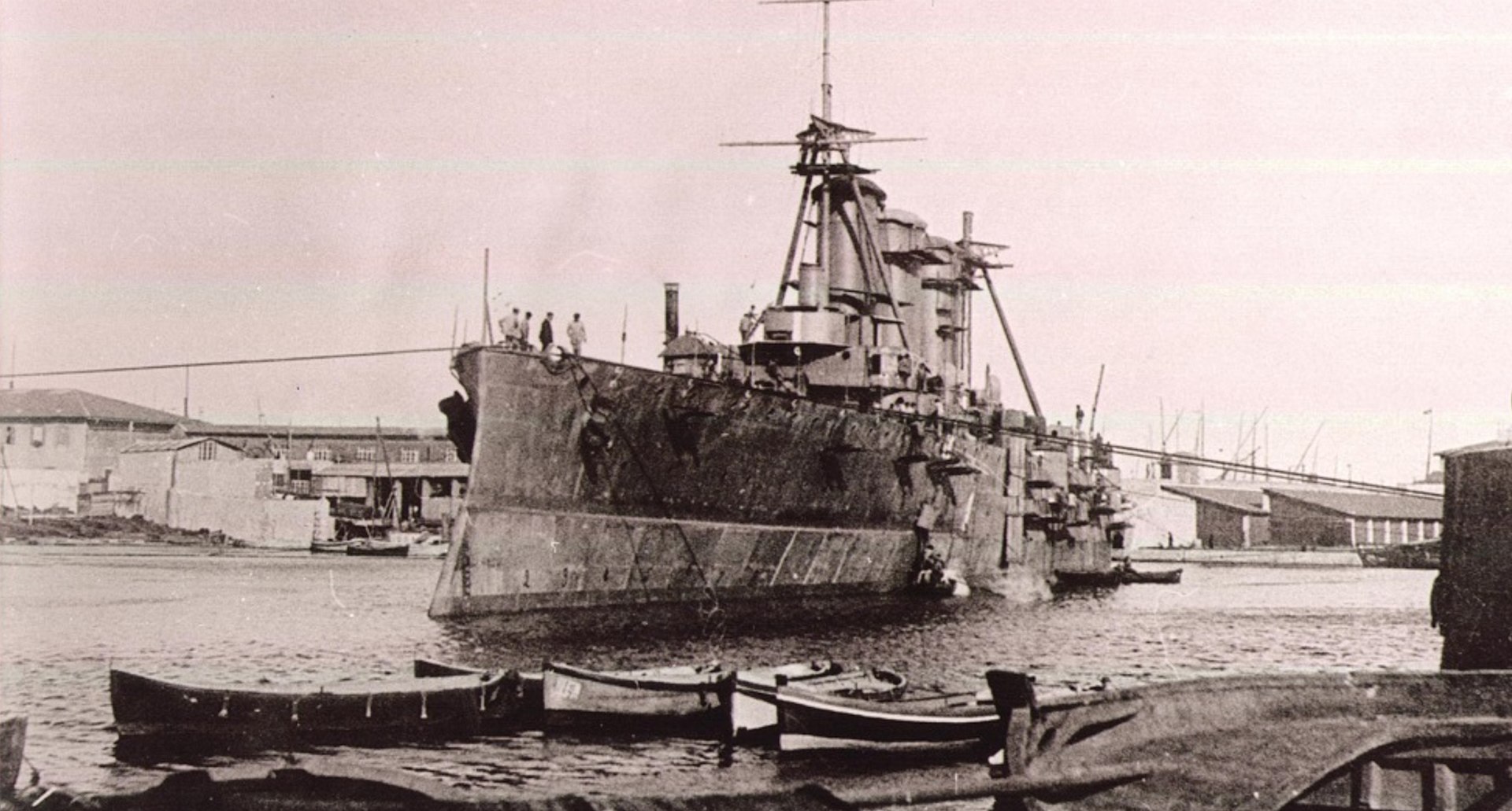 averof_fitting_out_summer_1910_orlando_yard_livorno_italy.jpg