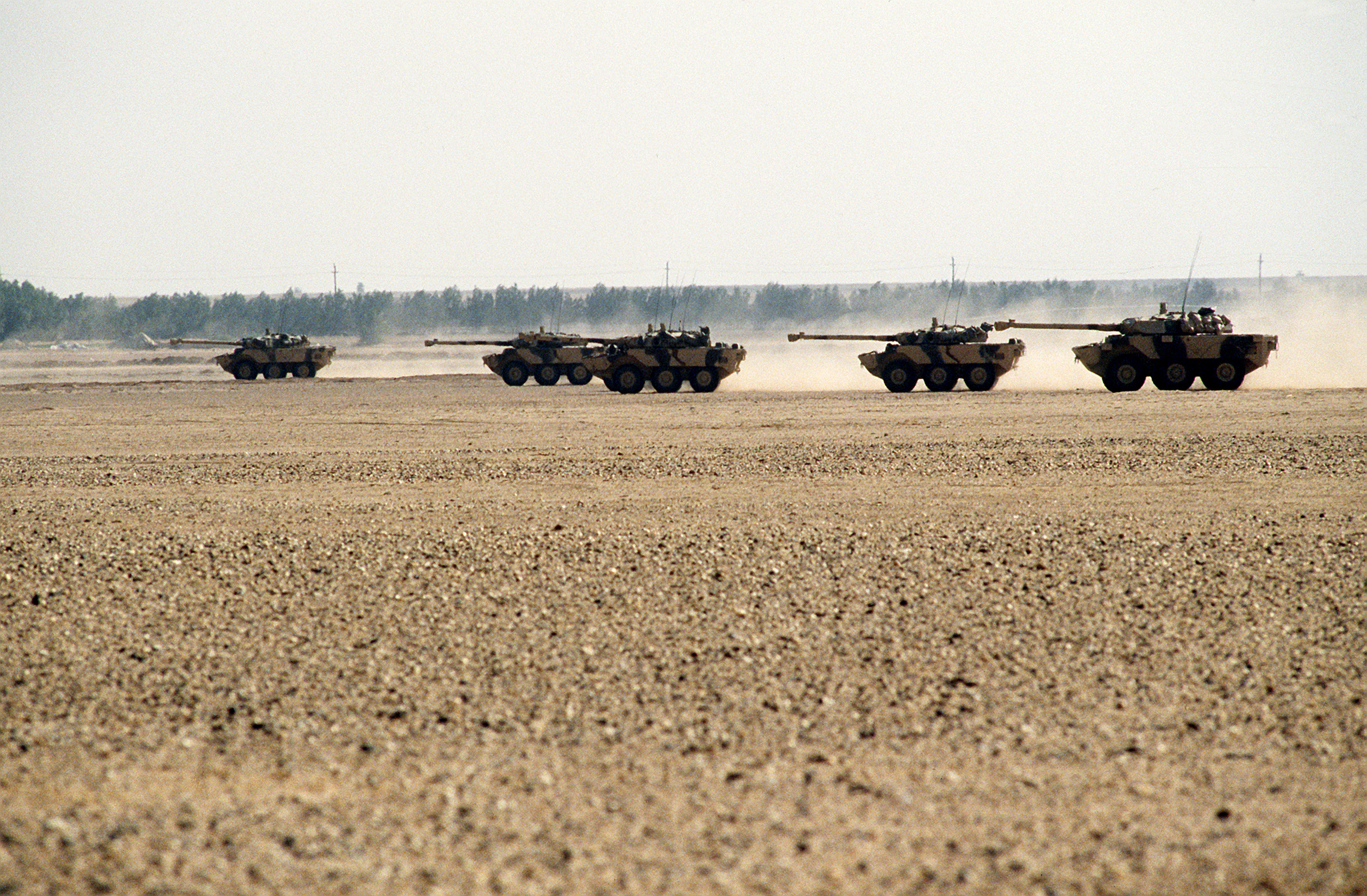 french_amx-10rc_in_the_desert.jpg