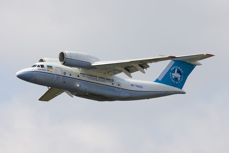 1280px-antonov-an-74.jpg