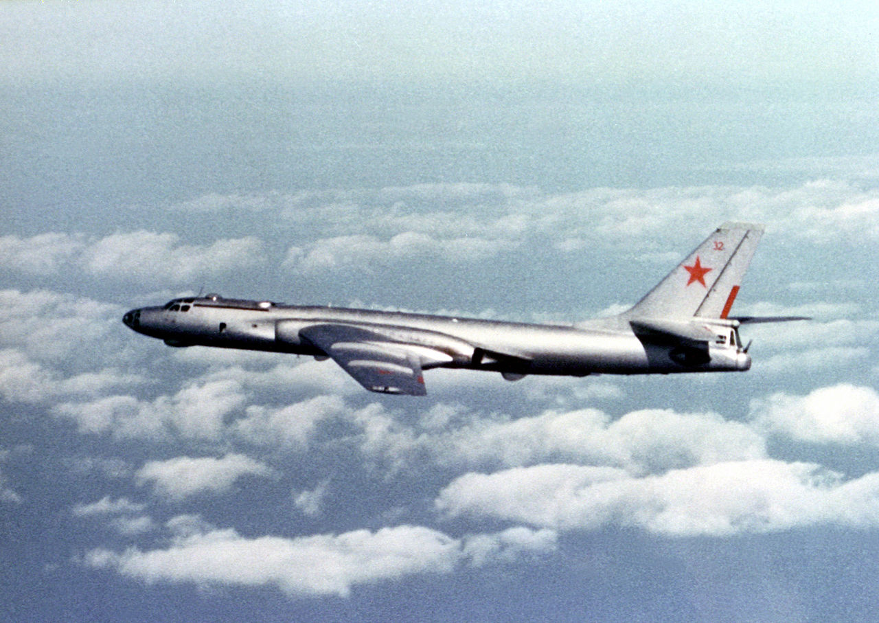 1280px-tu-16_badger_e.jpg