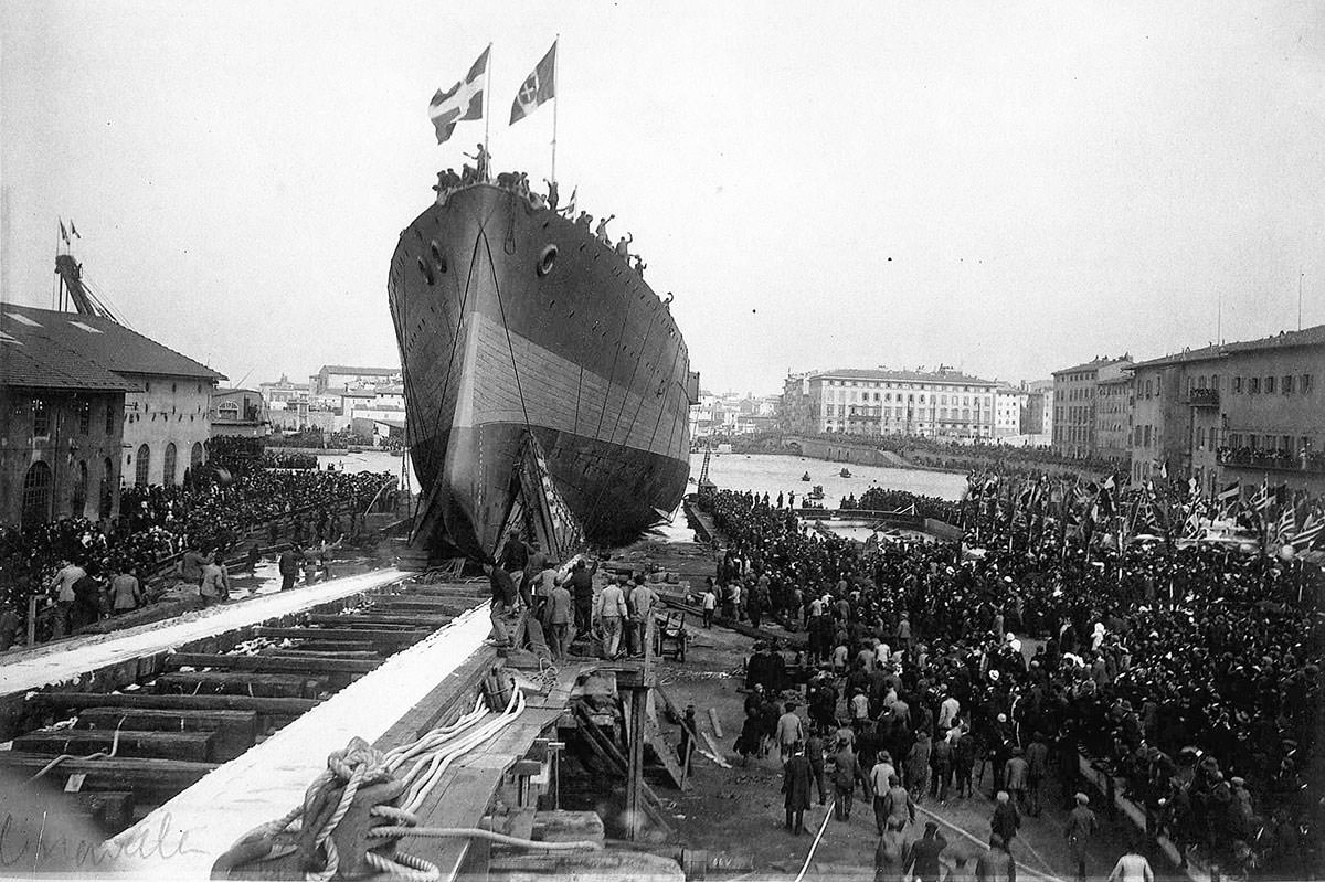 launching_georgios_averof_12_march_1910.png