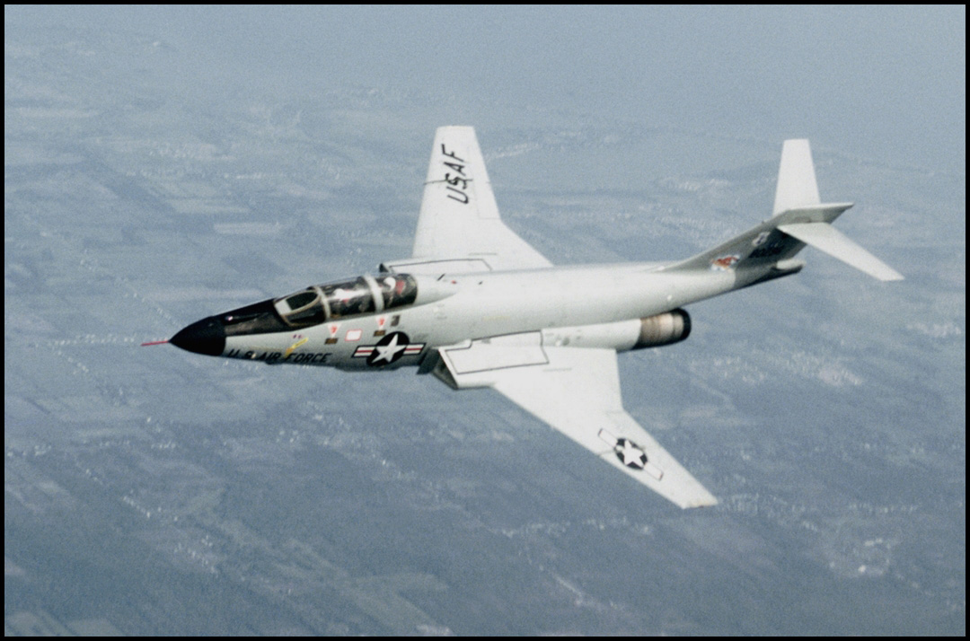 03-f-101b_new_york_ang_in_flight_1978.jpeg