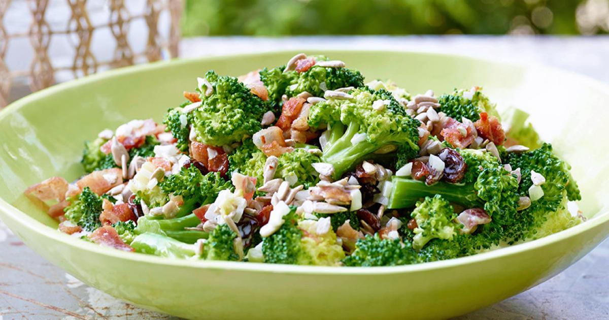 baconos_brokkolis_salata_980x480_foodnetwork_com_2016.jpg