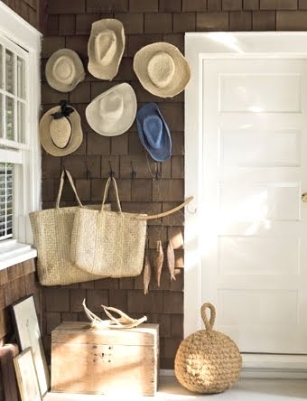 Beach-Decor-Front-Porch-straw-hats.jpg