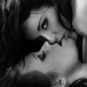 lesbian-kiss-web.jpg