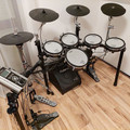 (ELADVA) Roland V-drum TD-9 + monitor