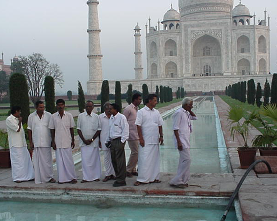 Agra - Taj Mahal- Szerelemmauzóleum a város szélén