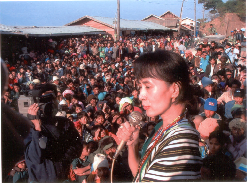 Aung-San-Suu-Kyi-Aung-San-San-Kyi-at-a-Rally-in-Chin-state-1024x756.jpg