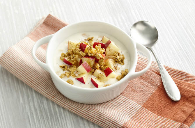 apple-cinnamoncrunchyogurtbowl_crop.jpg