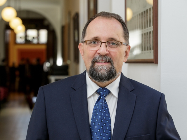 Miskolc javát szolgálni jelenlétünkkel - interjú Ábrám Tiborral
