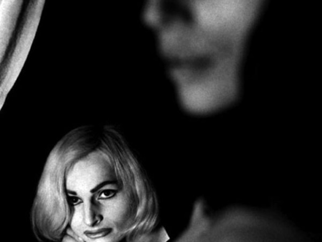 Christer Strömholm galériája az 1960-as évek Párizsának transz szexmunkásairól.