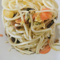 Tojásos spagetti wok zöldségekkel