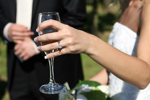 affair-1238430_340.jpg