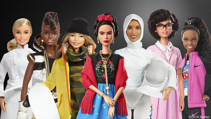Barbie babák a női példaképek képviseletében