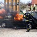 Elektromos járművek hatékony tűzoltását segítő eszközt adtak át Székesfehérváron
