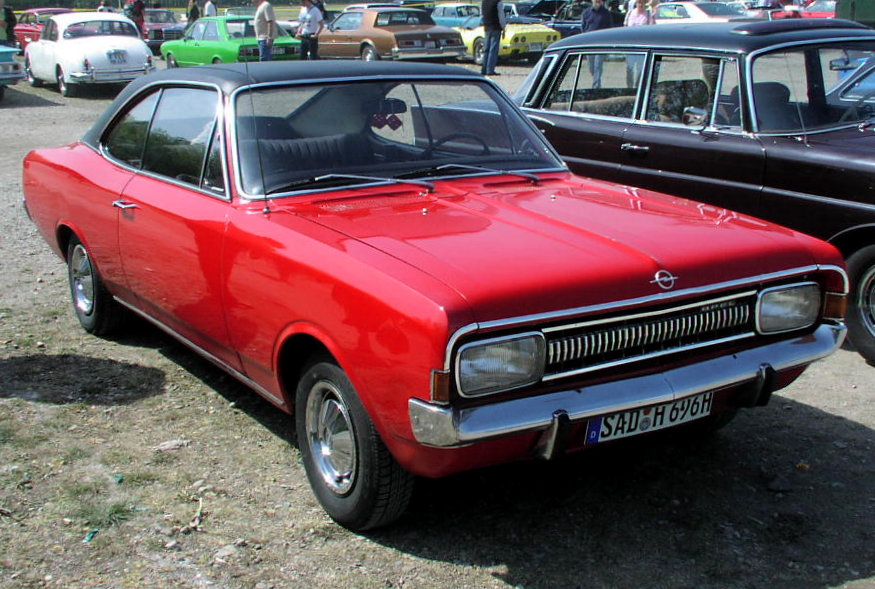 mhv_opel_commodore_a_coupe_01.jpg