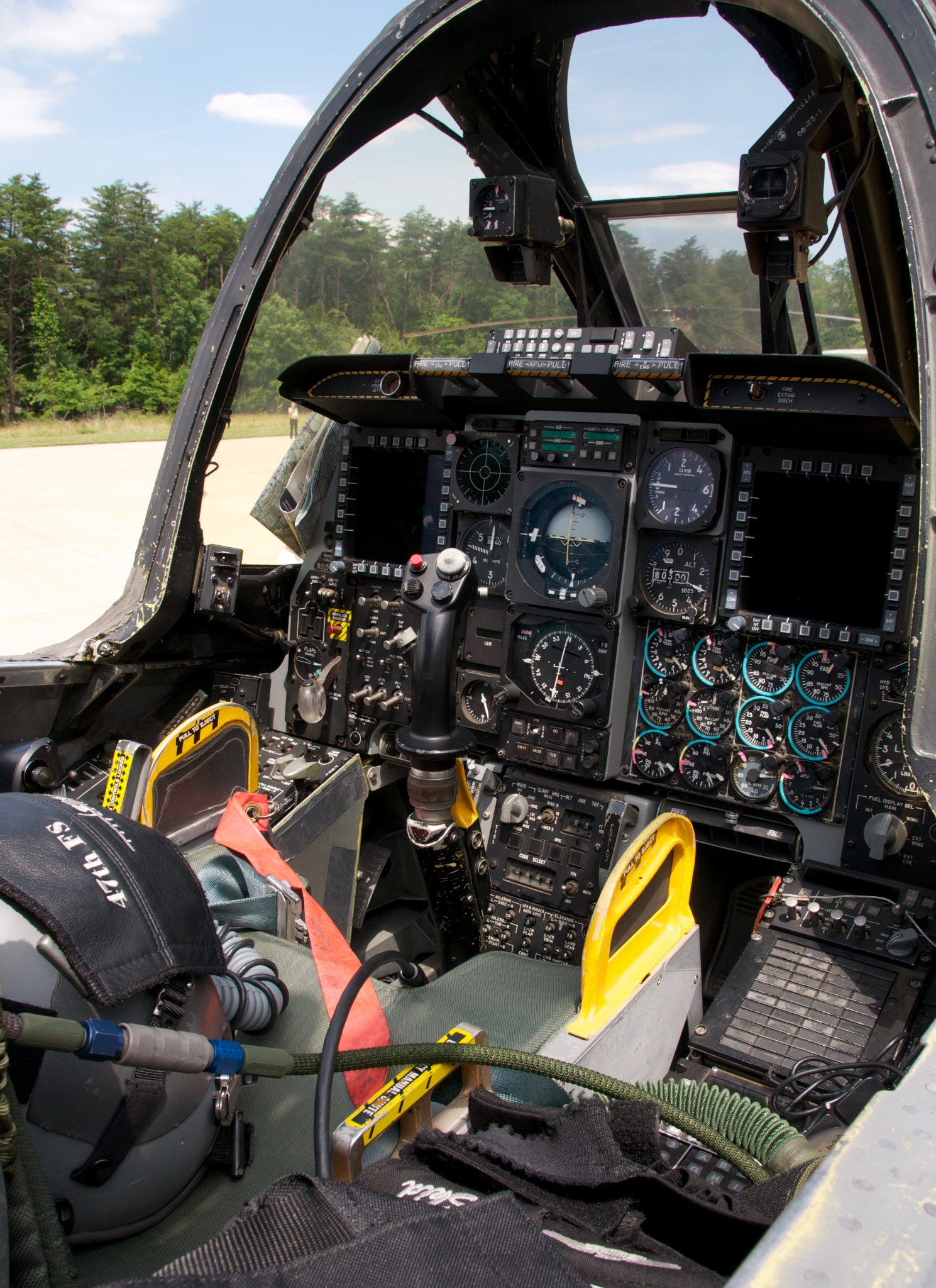 a-10c_warthog_cockpit.jpg