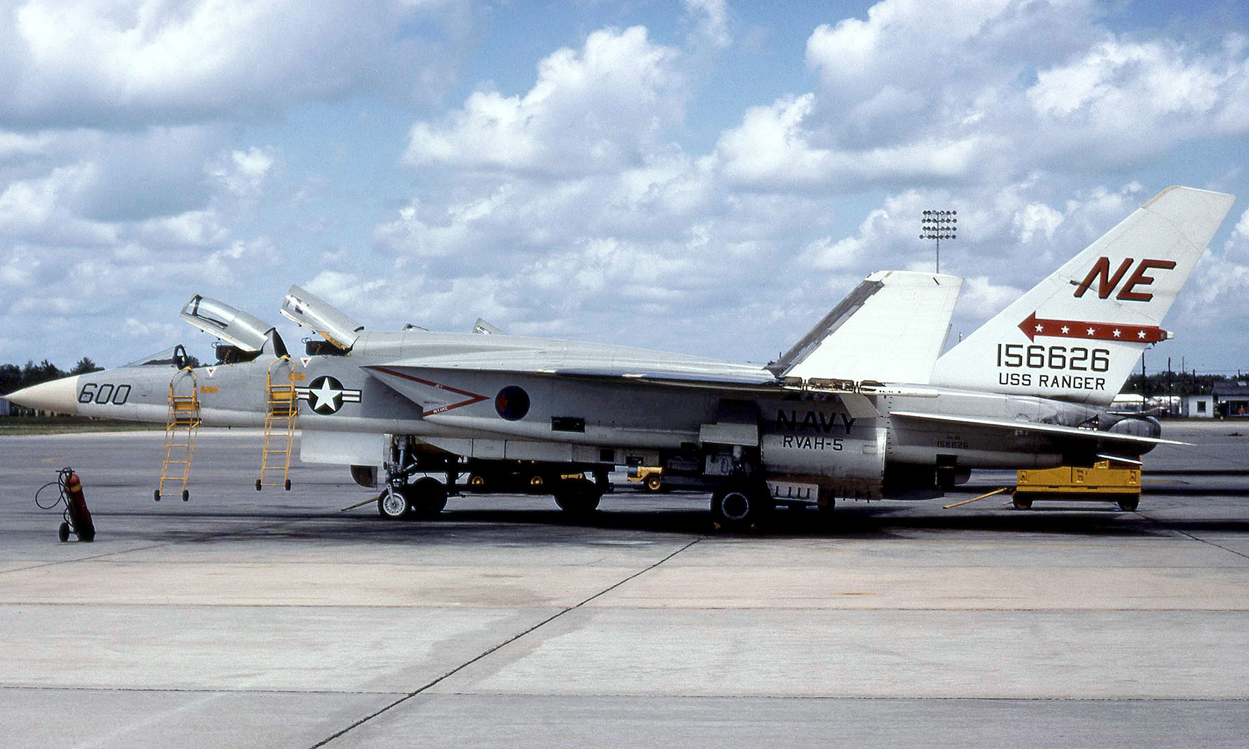 aero_ra-5c_20.jpg