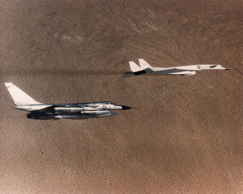 xb70ship214.jpg