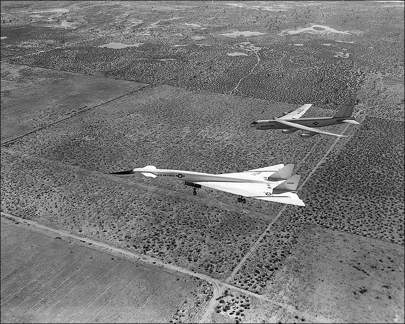 xb-70-xb-70a-valkyrie-b-52-approach-photo-print-30.jpg