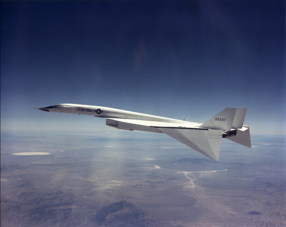 xb70ship206.jpg