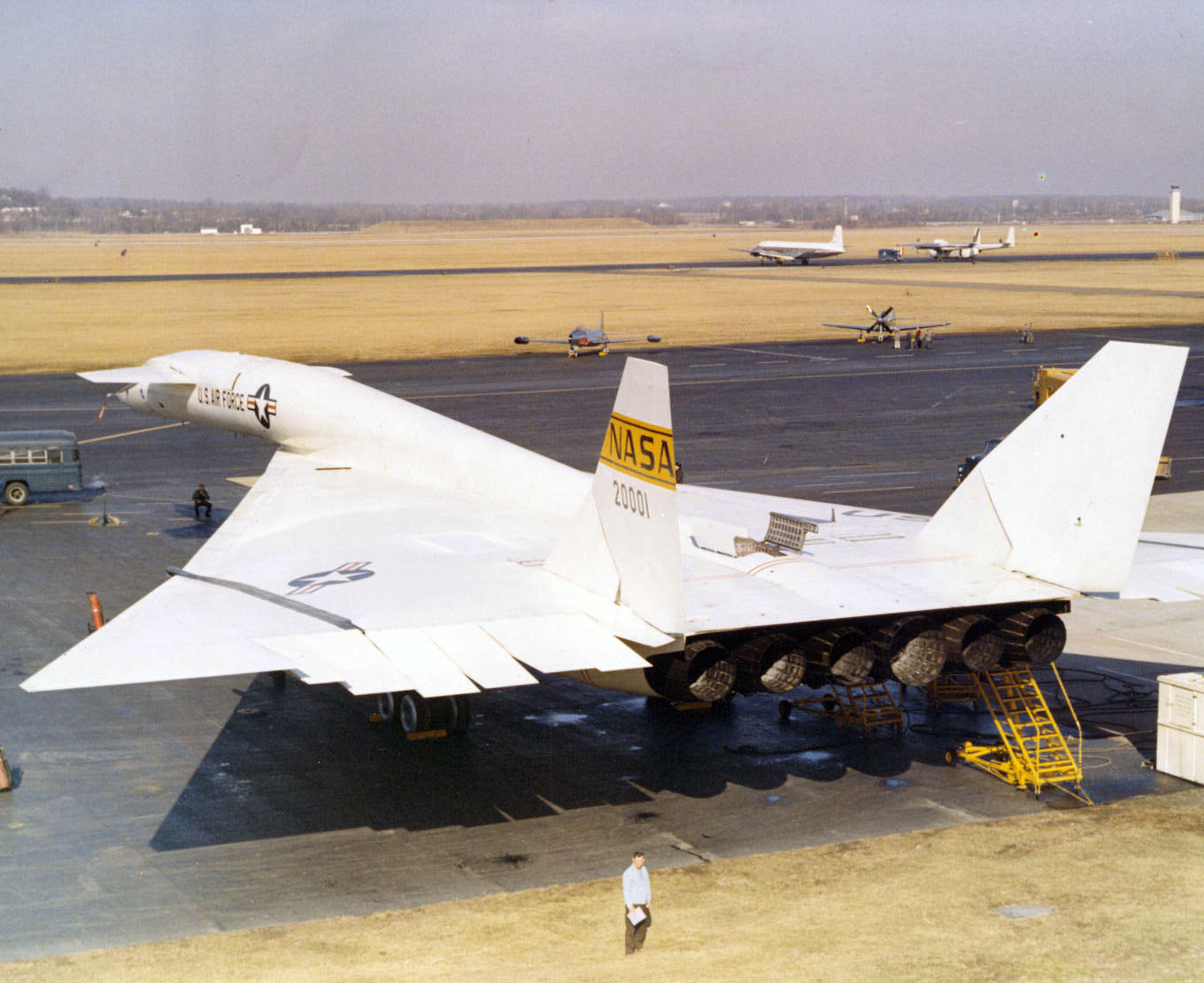 north-american-aviation-xb-70a-1-na-valkyrie-62-0001-at-wright-patterson-afb-left-rear.jpg