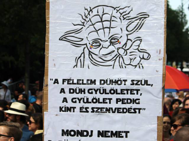 A méltóságom margóján