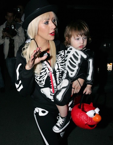 celebrity-kids-halloween-costumes-pictures-2014-e1412916178121.jpg